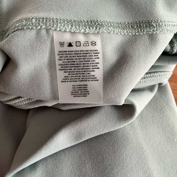 TNA (atmosphere) high rise ankle leggings in sage BNWOT. Tried on- never worn. - Picture 5 of 6